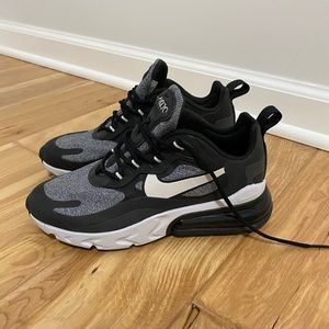 Nike Air Max React - Womens